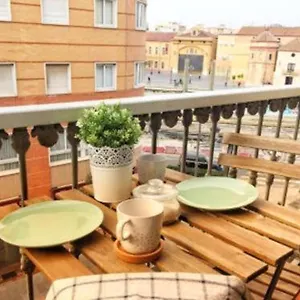 https://low-cost-room-balcony-malaga.1costadelsol.com
