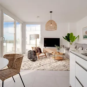 Apartment Bayview Hills, Luxury 2 Bedroom